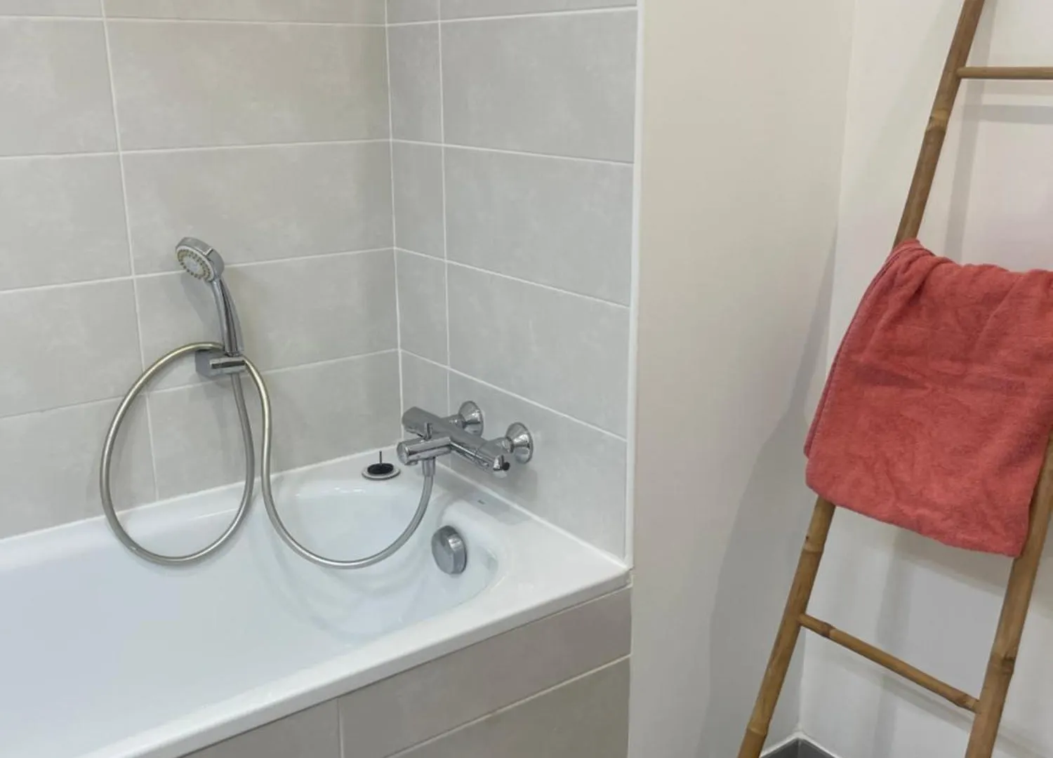 Appartement Idealement Situe La Trinité Διαμέρισμα