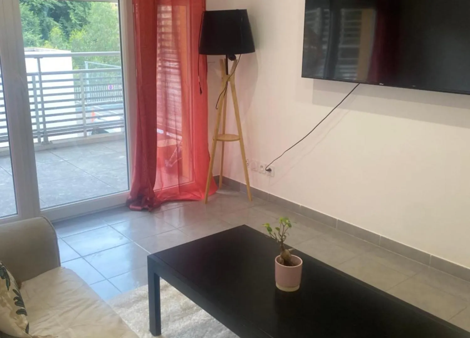 Appartement Idealement Situe La Trinité
